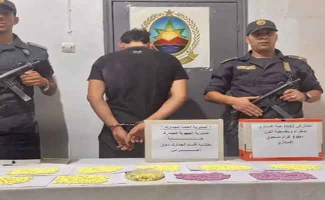 توقيف سائق مركبة متلبسا بـ1642 قرص إكستازي وكمية من مسحوقها بسوق أهراس