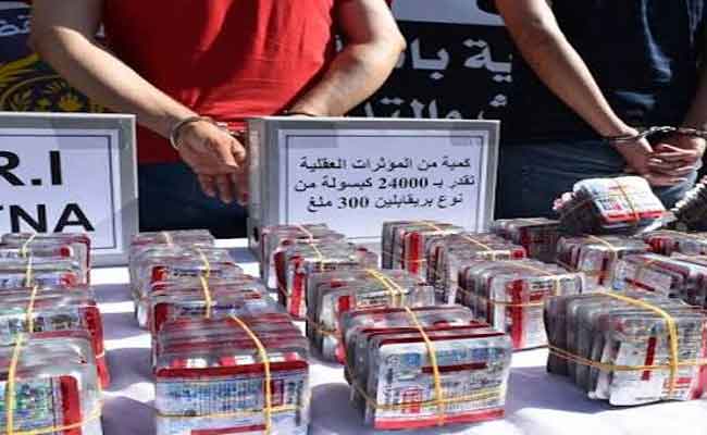 توقيف 4 أشخاص متلبسين بـ385 كبسولة بريغابلين بباتنة
