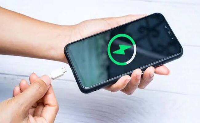 ماذا لو أصبحت بطارية هاتفك جزءًا من هويتك الرقمية؟