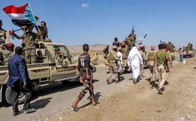 48 قتيلا في معارك بين القوات الحكومية والحوثيين جنوبي اليمن