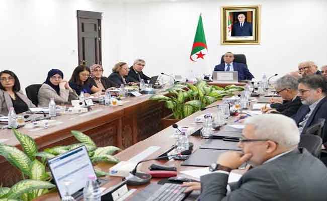عجال يترأس اجتماع عمل للجنة التنسيق القطاعية