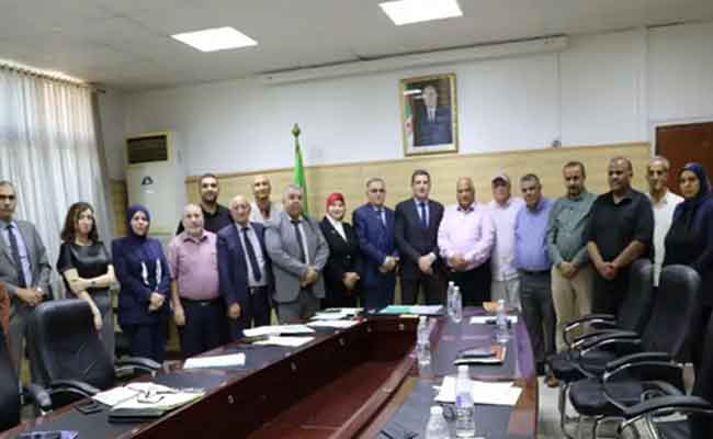 آيت مسعودان يستقبل الفدرالية الوطنية لعمال الصحة