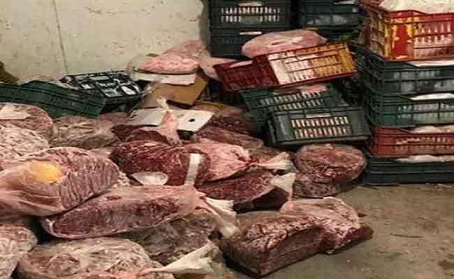حجز أكثر من 193 كلغ من اللحوم والمنتجات البحرية الفاسدة داخل مرآب مسكن بوهران