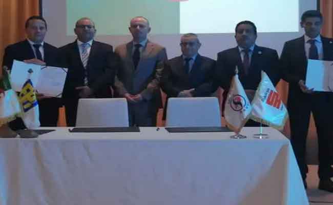 إشراف باده على مراسم توقيع اتفاقية شراكة لتطوير ميناء مستغانم