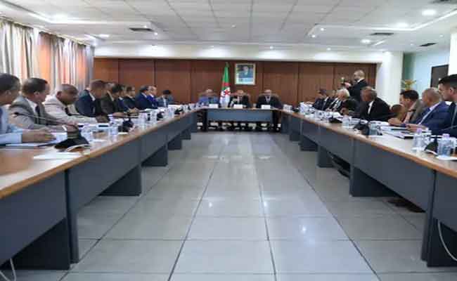اجتماع لجنة المالية لضبط رزنامة دراسة مشروع قانون المالية 2027