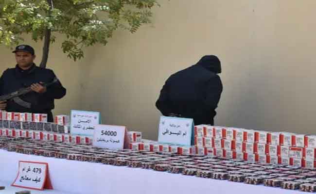 الإطاحة بشخص متلبس بـ54 ألف قرص بريغابالين بأم البواقي