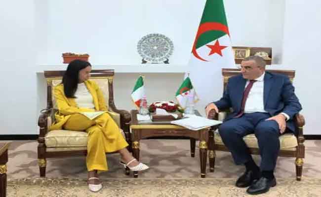 جلاوي يتباحث مع سفيرة إيطاليا تعزيز التعاون في الأشغال العمومية والمنشآت القاعدية