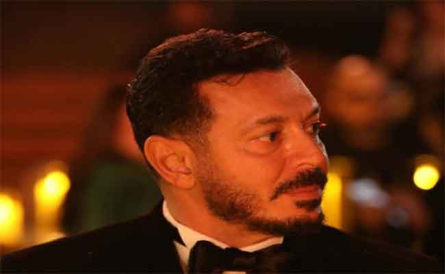 مصطفى شعبان يُهدي جائزة نجم الدراما الجماهيرية لابنته: تبقى تشوفها لما تكبر