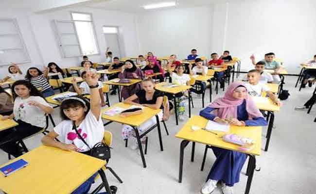 صدور مرسوم تنفيذي يمنع تدريس البرامج الأجنبية ويلزم الإعلان عن مستحقات التمدرس