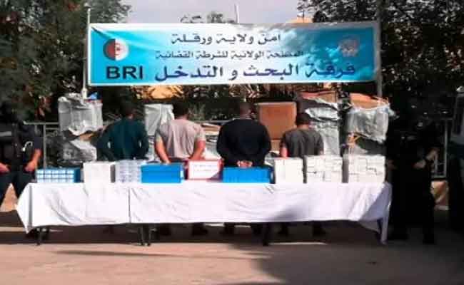 توقيف 4 أشخاص متلبسين بـ5 آلاف هاتف نقال متأتية عن طريق التهريب بورقلة