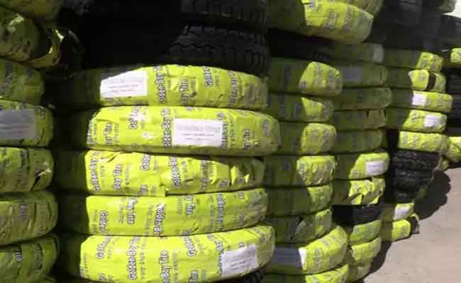 توقيف شخصين متلبسين بـ270 إطار عجلات مطاطية موجهة للمضاربة بالوادي