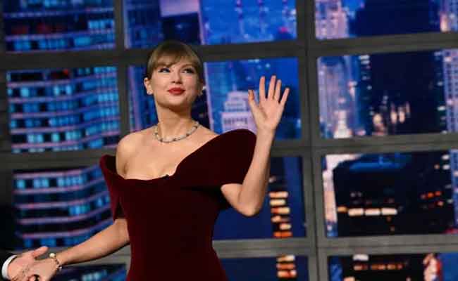 تايلور سويفت تتفوق على بيونسيه وأديل وتتصدر مبيعات القرن الـ21…