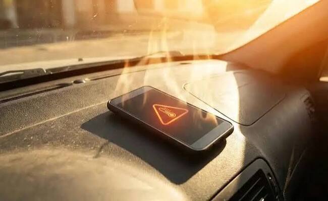 داخل السيارات المتوقفة…حرارة تهدد سلامة الهواتف والأجهزة الإلكترونية