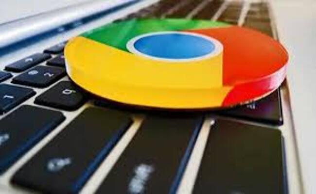 هكذا متصفح كروم يبدأ في فحص الإصدارات المتاحة