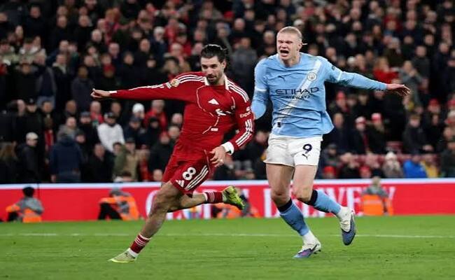 مانشستر سيتي يقهر ليفربول في أنفيلد ويطير بصدارة الدوري الإنجليزي…